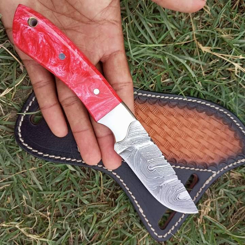 Handmade Damascus Steel Skinner Knife Resin Handle With Leather Sheathe Gift For USA Fathers Day Gift For Men Groom 2
