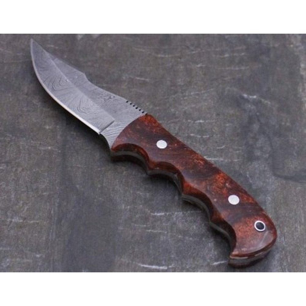 Handmade Damascus Steel Hunting Knife Skinner Knife Resin Handle With Leather Sheathe Gift For USA Fathers Day Gift 1