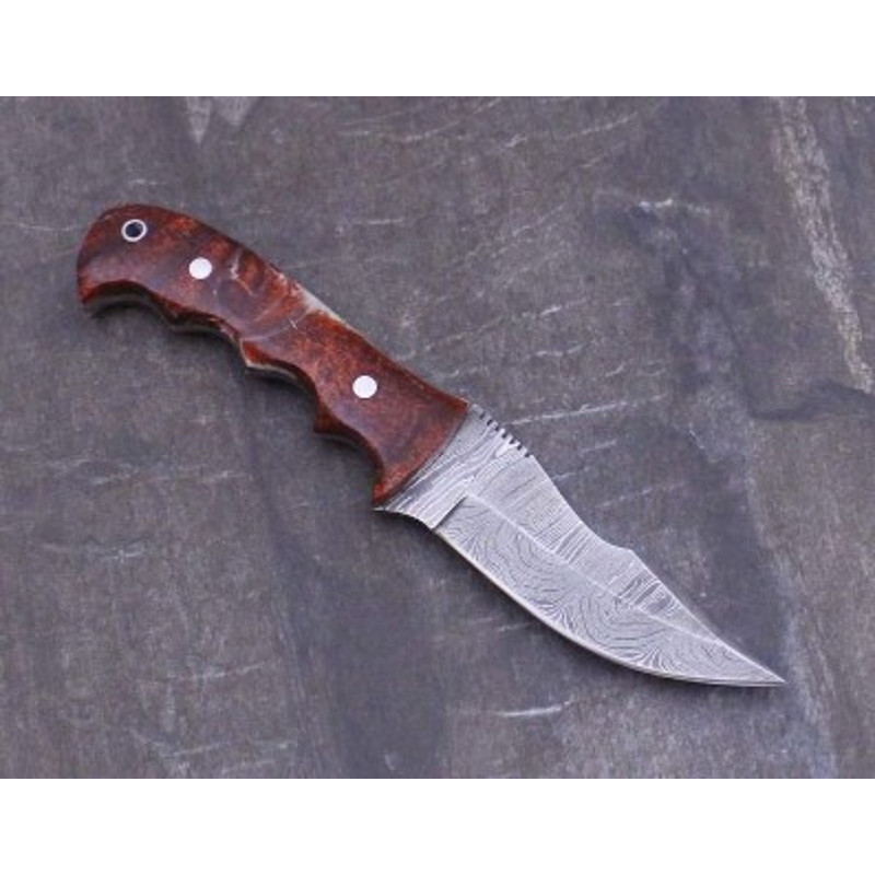 Handmade Damascus Steel Hunting Knife Skinner Knife Resin Handle With Leather Sheathe Gift For USA Fathers Day Gift 2