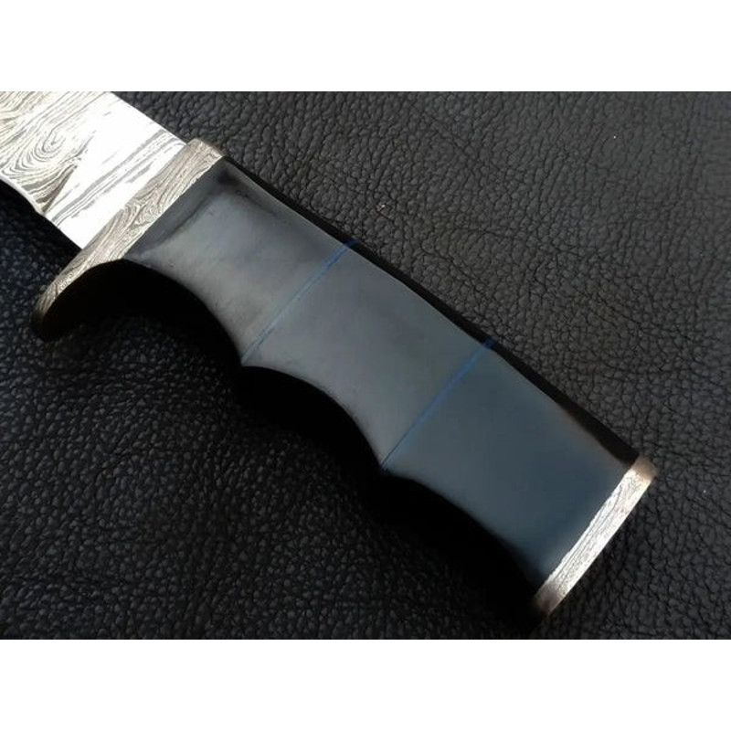 Handmade Damascus Steel Hunting Knife Buffalo Horn  Steel Hnadle With Leather Sheathe Gift For USA Fathers Day Gift 3
