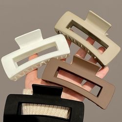 claw clip /aesthetic