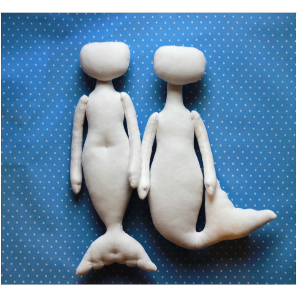 2 русалки на синьому фоні фото.png