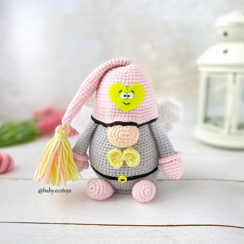 Crochet Amigurumi Pattern Valentines Day Sleepy Gnome 0