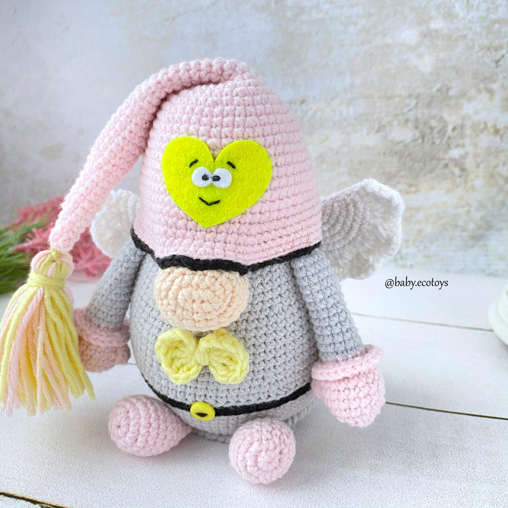 Crochet Amigurumi Pattern Valentines Day Sleepy Gnome 3