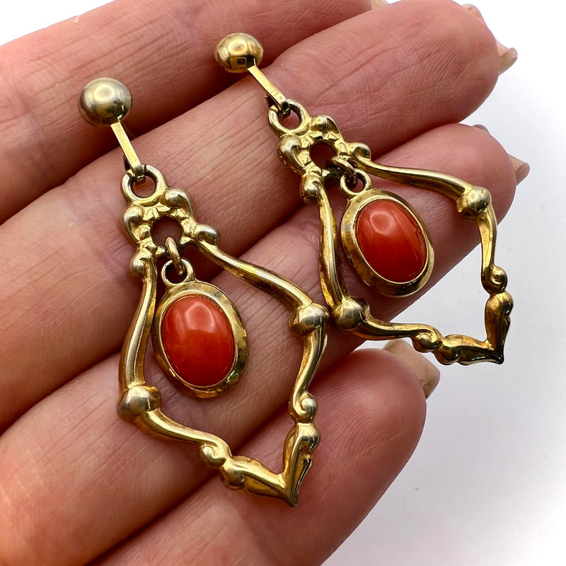Gilt Sterling Silver 925 Vintage Pre Owned Womans Stud Ear Earrings Coral Gemstone Signed 0