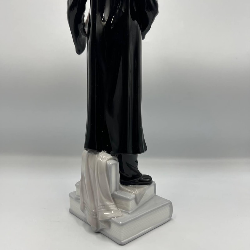 Porcelain Figure Statue Figurine Student Graduation Boy Pavone Brand From Italy 3