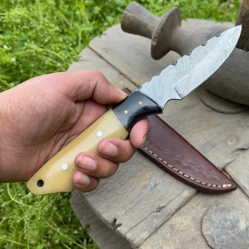 Custom Handmade Damascus Steel Best Skinner Knife Hunting Knife With Sheath Bone Handle Camping Kni 1