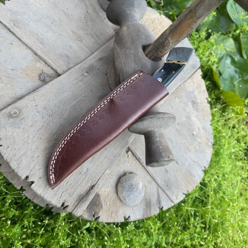 Handmade Damascus Steel Full Tang Classic Hunting Knife  Sheath Horn Handle Tactical Fixed Blade Su 2