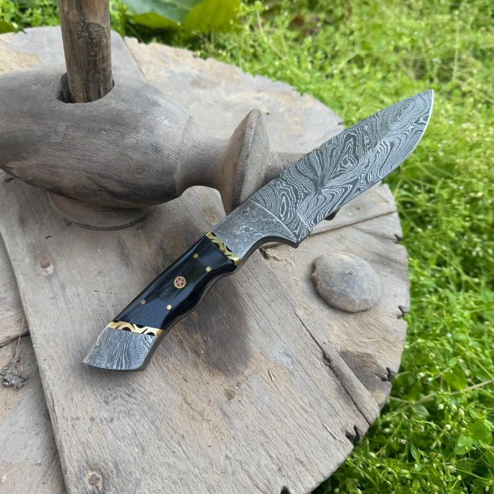 Handmade Damascus Steel Full Tang Classic Hunting Knife  Sheath Horn Handle Tactical Fixed Blade Su 7