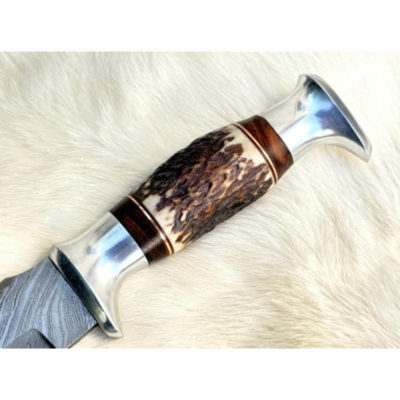 Stag Antler Damascas Hunting Knives 2