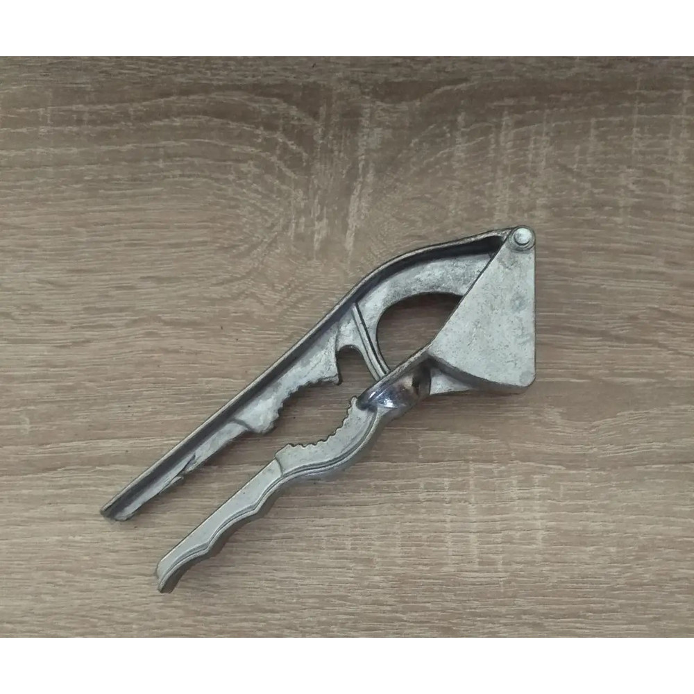 Aluminum Handheld Garlic Press Nut Cracker Cherry Pitter Kitchen Cooking Tools 0