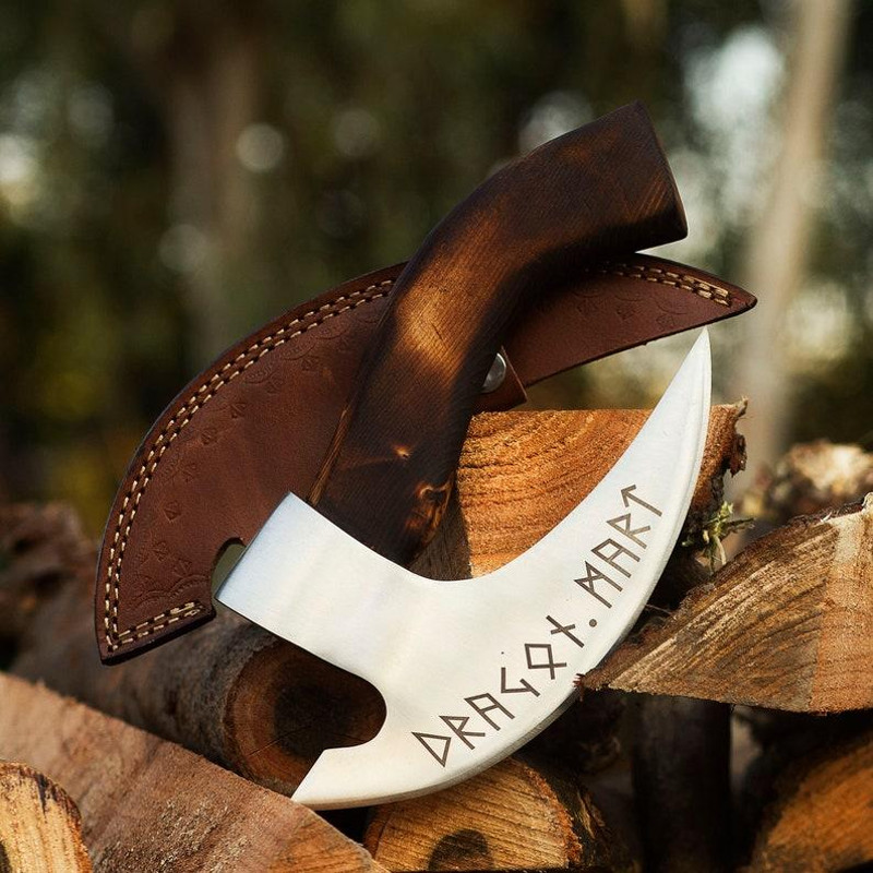 High Corban Steel Pizza Cutter With Leather Cover 4