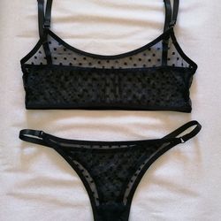 lingerie set- dark blue with dots