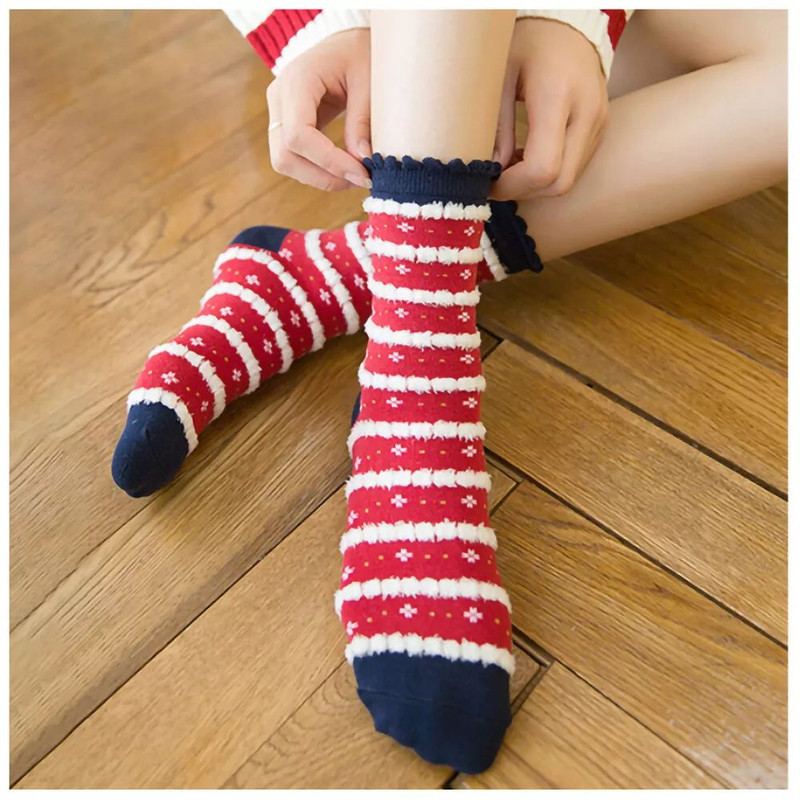 Christmas Breathable Bamboo Red Warm Comfortable Lightweight Casual Cotton Socks For Women 4