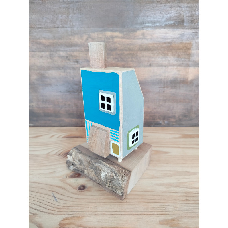Miniature Wooden Incence House 2
