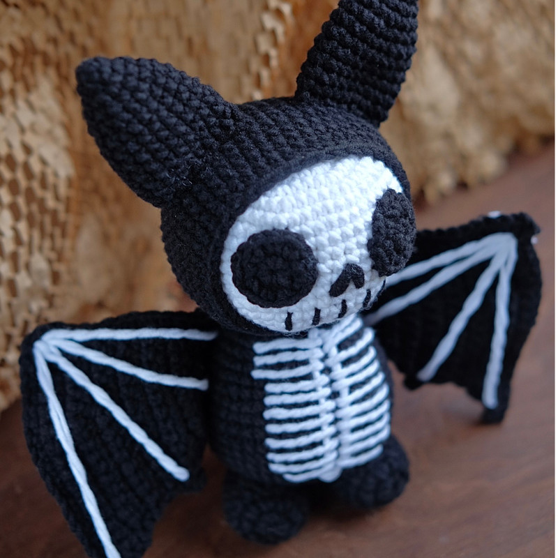 Skeleton Bat Crochet Pattern  Halloween Spooky Bat Amigurumi PDF ENGESP For Unique Halloween Decor  Gifts 1