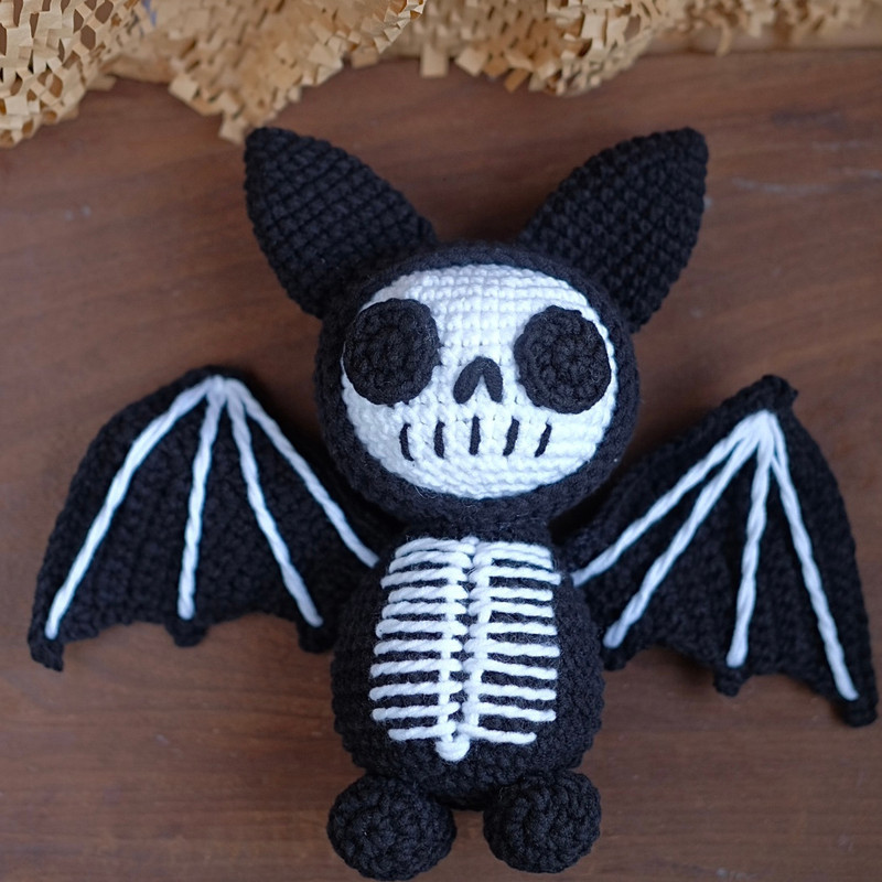Skeleton Bat Crochet Pattern  Halloween Spooky Bat Amigurumi PDF ENGESP For Unique Halloween Decor  Gifts 4
