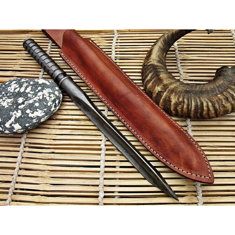 Custom Forged Damascus Steel Tri Edge Kris Dagger Knife 1