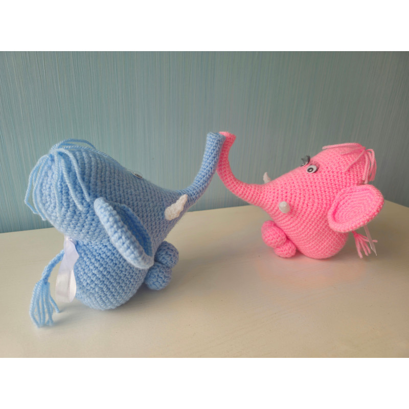Romantic Crochet Elephants Couple 4