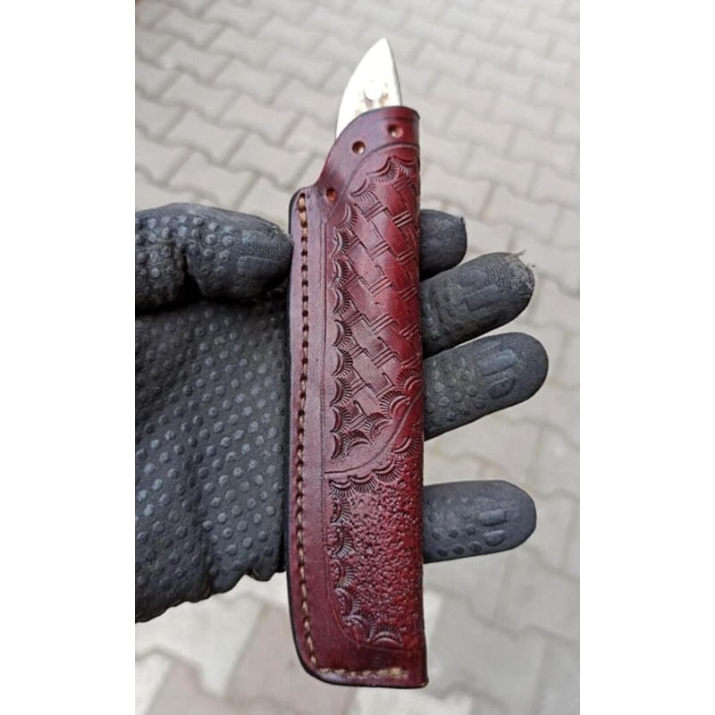 Premium 150 Layer Damascus Steel Razor Knife With Genuine Stag Horn Grip 1