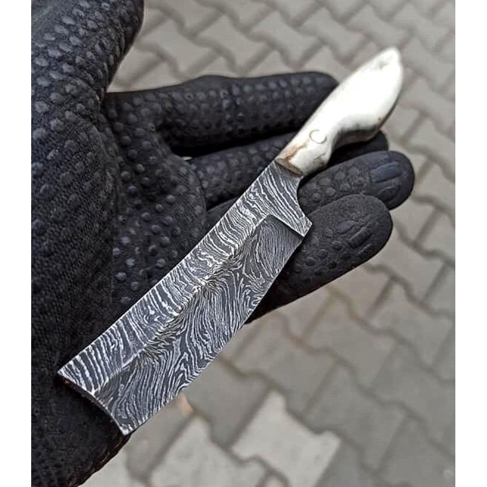 Premium 150 Layer Damascus Steel Razor Knife With Genuine Stag Horn Grip 0