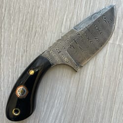 full tang damascus hunting knife with natural cow horn handle for skinning & bushcraft