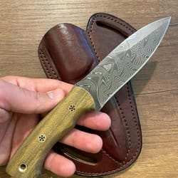 damascus bushcraft hunting knife with green rosewood handle & leather sheath