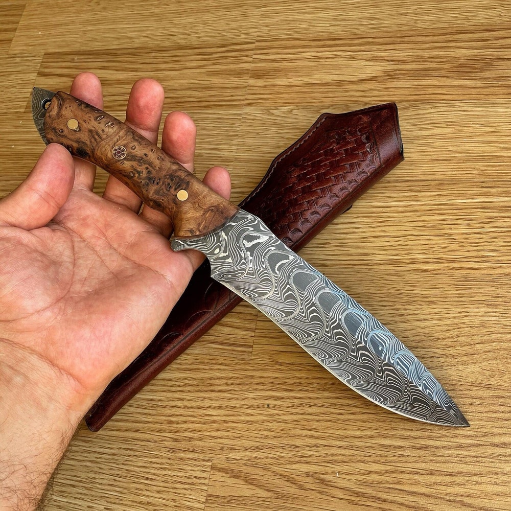 Premium 150 Layer Damascus Steel Outdoor Knife With Full Tang Chestnut Grip 8