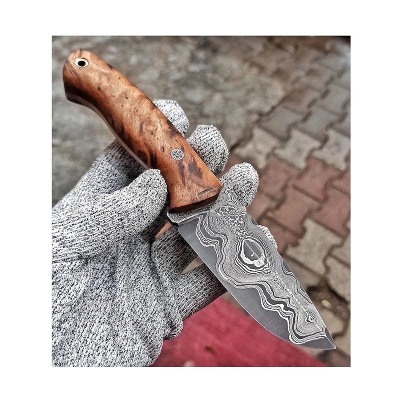 Premium 150 Layer Damascus Steel Outdoor EDC Knife With Full Tang Chestnut Grip 5