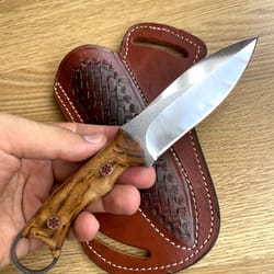 handmade n690 steel hunting knife – glossy chestnut wood camping blade