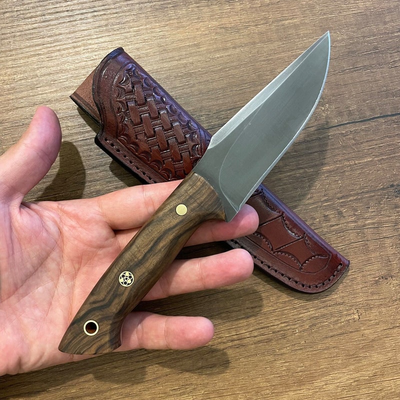 Full Tang Camping Hunting Knife With 80CrV2 Steel Walnut Wood Grip 7