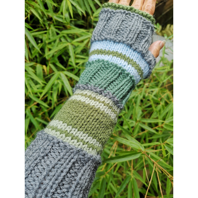 Green Gray Striped Multipattern Knit Fingerless Gloves Mittens Arm Warmer 0