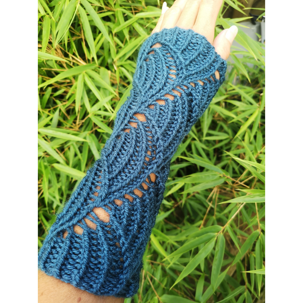 Peacock Blue Waves Hand Knit Fingerless Armwarmer 2
