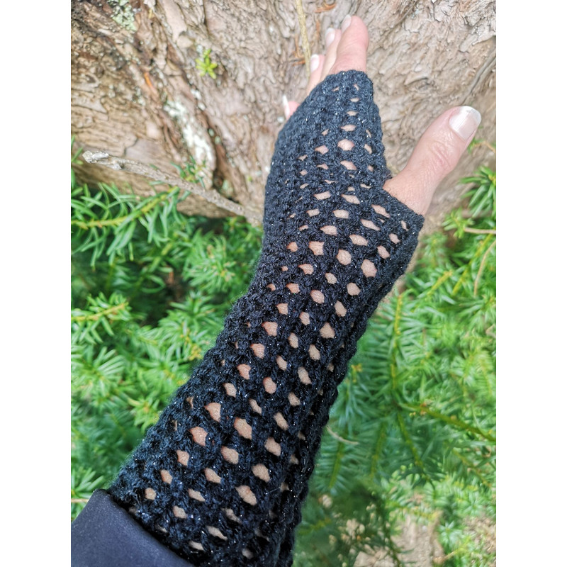Black Handmade Ajour Net Knit Fingerless Gloves 2