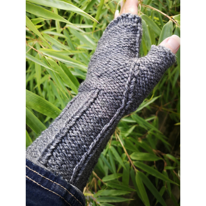 Snowflake Obsidian Gray White Inside Out Fingerless Gloves 8