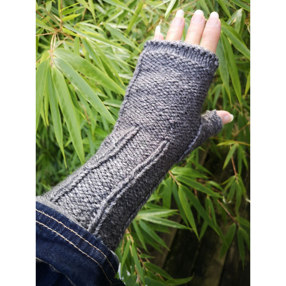 Snowflake Obsidian Gray White Inside Out Fingerless Gloves 7
