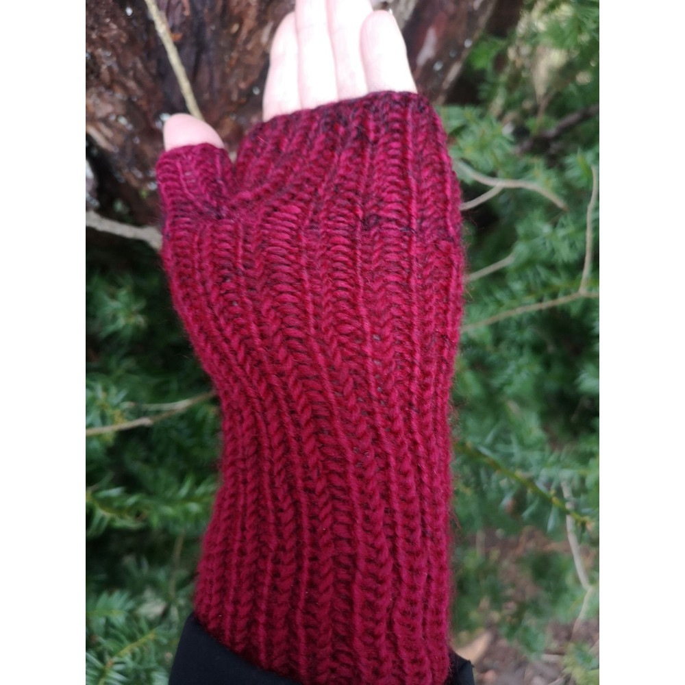 Hand Knit Fingerless Gloves Mittens Blackcranberry Gradient Wool 5