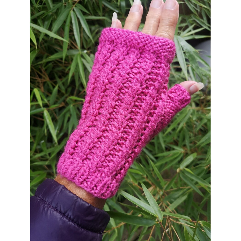 Rose Bonbon Candy Pink HandKnit Fingerless Texting Gloves 4