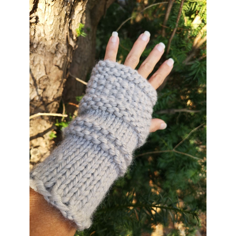 Sustainable Gray Knit Gloves Arm Warmer Recycled Plastic Poly Respun EcoFriendly 6