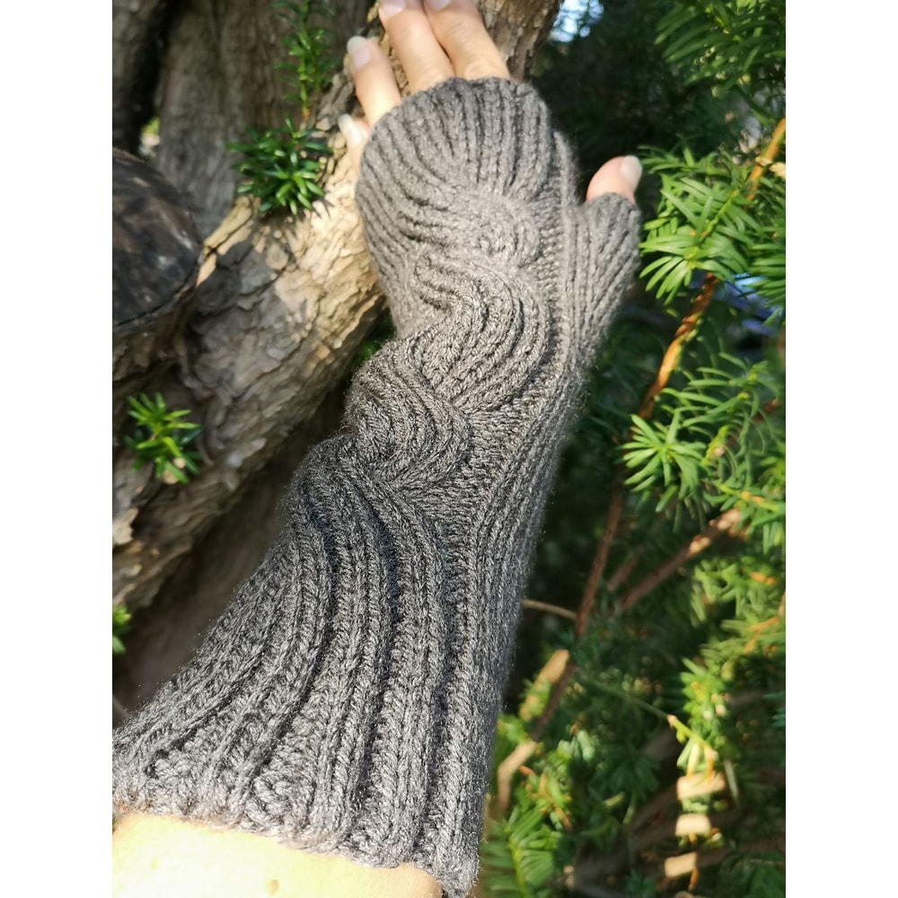 Grey Heather Handmade Fingerless Knit Gloves With Thumb 1