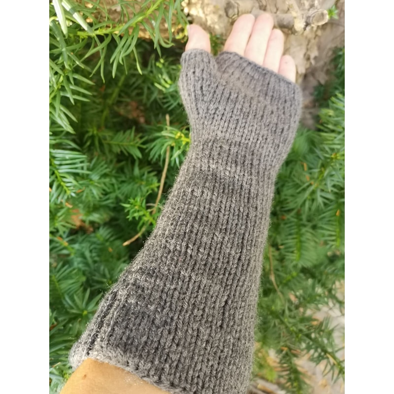 Grey Heather Handmade Fingerless Knit Gloves With Thumb 2
