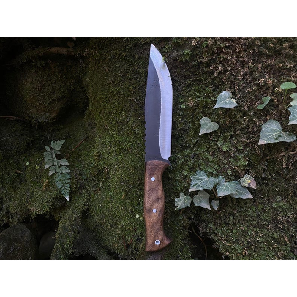 Premium Handmade Hunting Knife With Walnut HandleReal Bowie Knife With SheathPerfect For Camping Tr 4