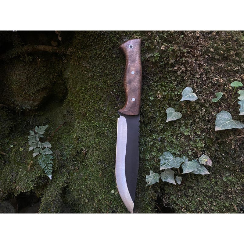 Premium Handmade Hunting Knife With Walnut HandleReal Bowie Knife With SheathPerfect For Camping Tr 5