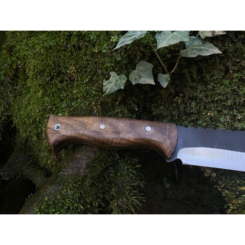 Premium Handmade Hunting Knife With Walnut HandleReal Bowie Knife With SheathPerfect For Camping Tr 6