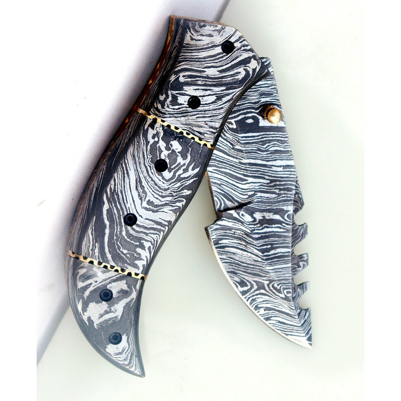 Damascus Leaf Pocket Knife Everyday Carry Folding Knife Hand Forged Damascus Hunting Knife Best Gif 3