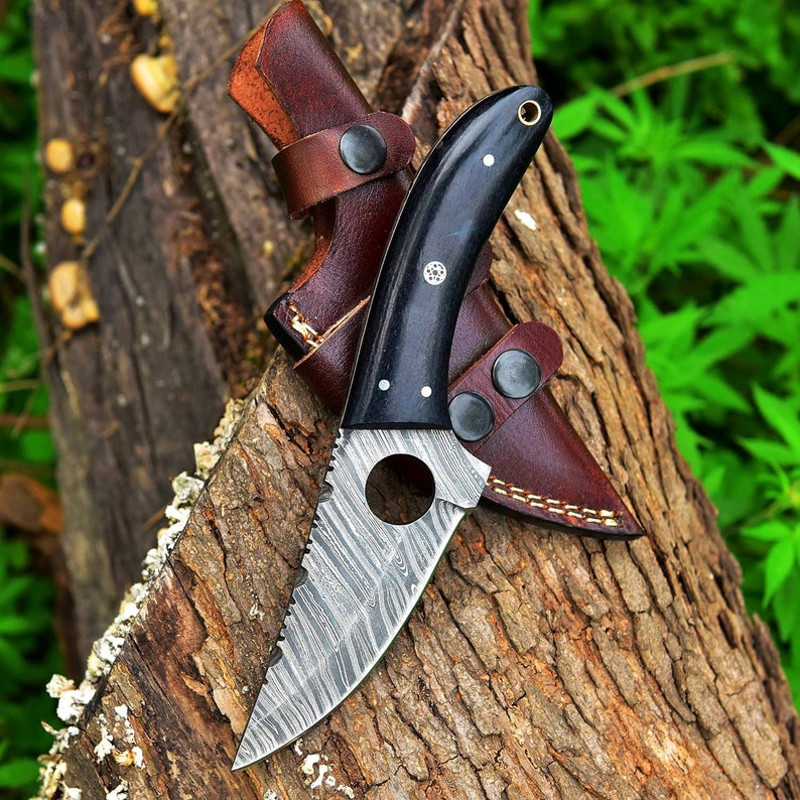 Stylish Custom Handmade Damascus Steel Knife