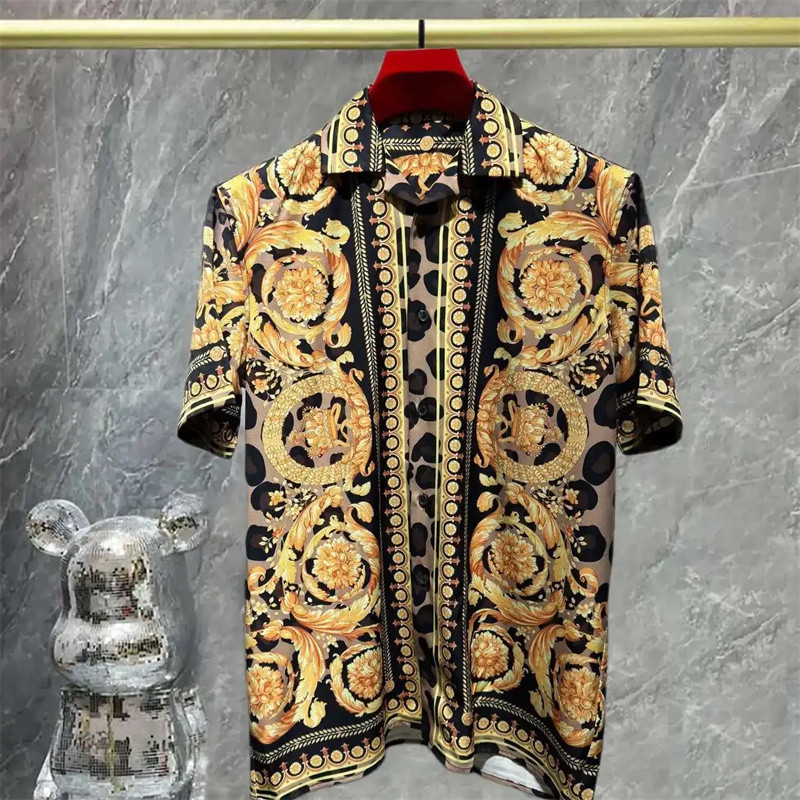Men high-quality short sleeved shirt with luxurious golden Baroque string print, Cuban collar shirt, suitable for street