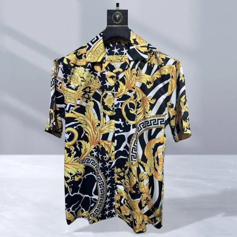 Men high-quality short sleeved shirt with luxurious golden Baroque string print, Cuban collar shirt, suitable for street