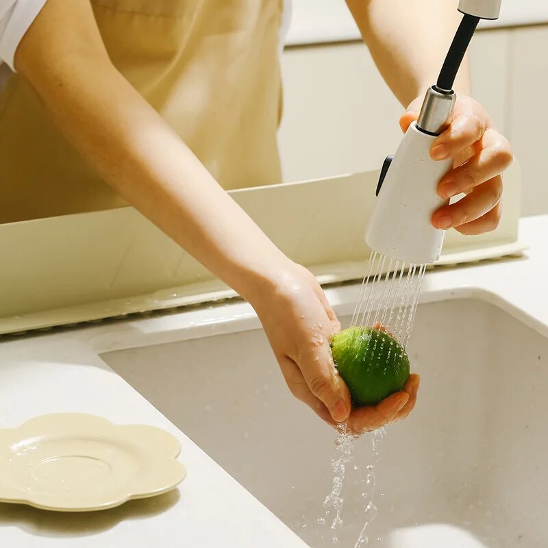 Silicone Sink Splash Guard With Suction Cup Water Protection Baffle 1