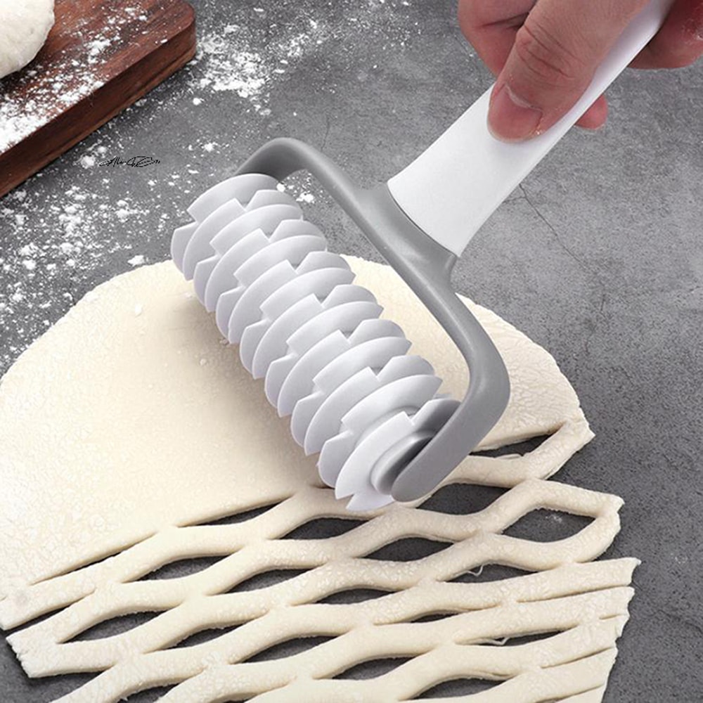 Smooth Lattice Dough Roller Cutter For Pizza Pastry Decorative Baking 0